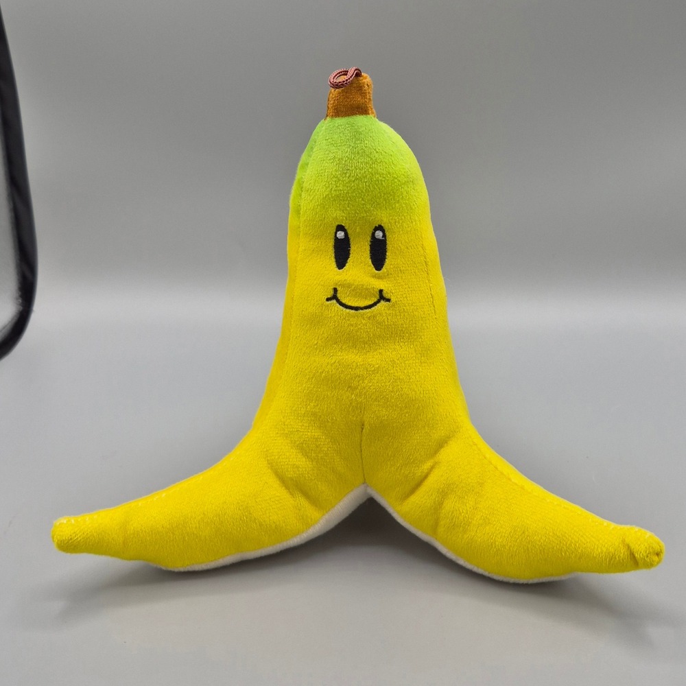Nintendo Mario Kart Banana Peel Plush Stuffed Toy Yellow 2023 Good Stuff 7‎ Inch